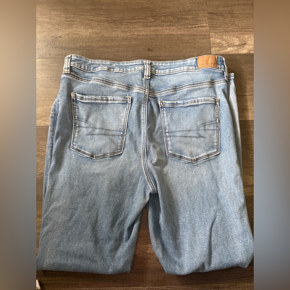 American Eagle Next Level Stretch Jeans Light Wash - Picture 4 of 6